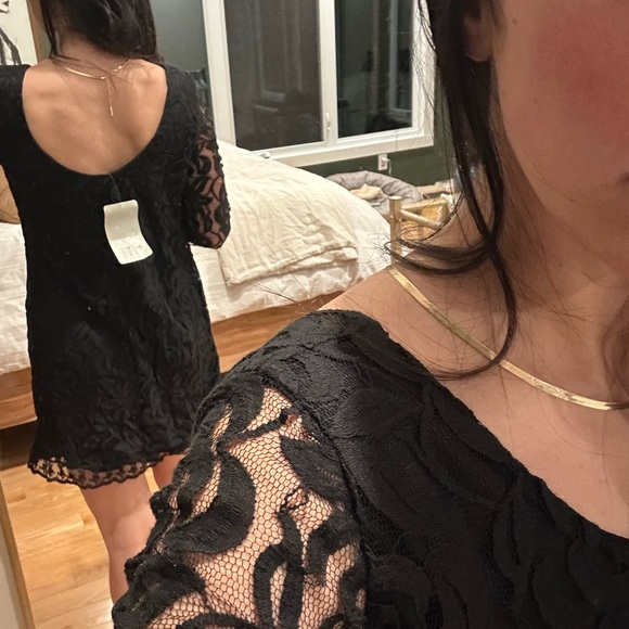 Lace shift dress - Picture 2 of 4